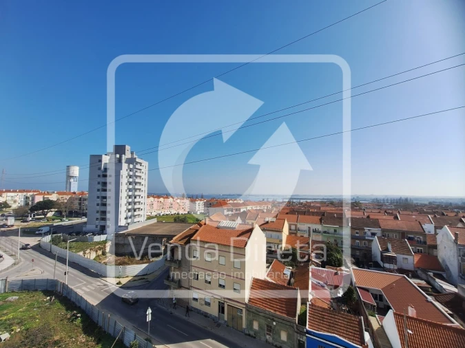 Apartamento T3 para Arrendamento em Barreiro e Lavradio Foto 16