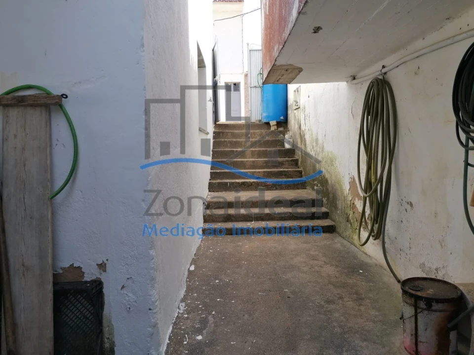 Moradia T2 para Venda em Abrigada e Cabanas de Torres Foto 14