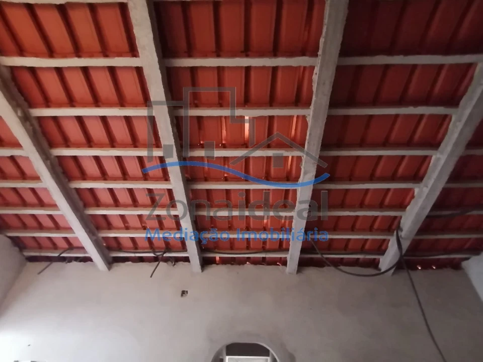 Moradia T2 para Venda em Abrigada e Cabanas de Torres Foto 7