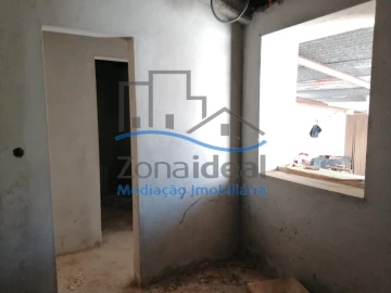 Moradia T2 para Venda em Abrigada e Cabanas de Torres