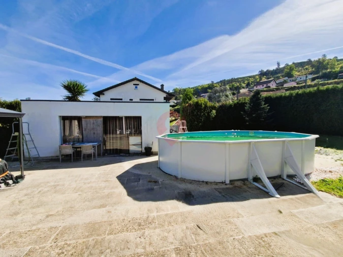 Moradia T3 para Venda em Longos Vales Foto 3