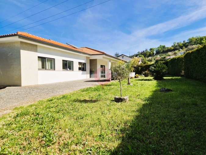 Moradia T3 para Venda em Longos Vales Foto 2