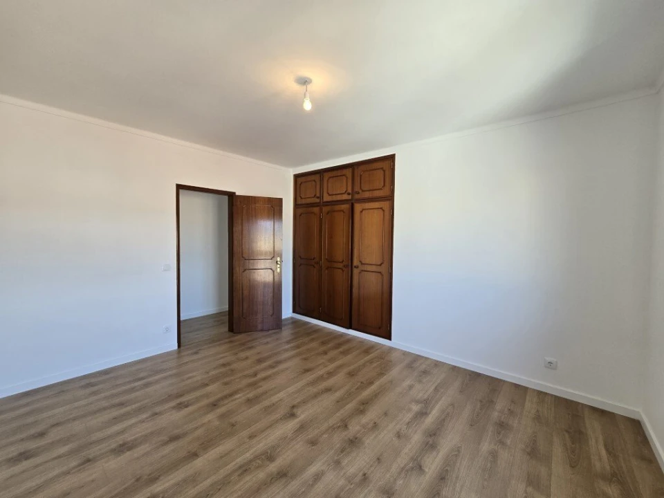 Apartamento T3 para Venda em Buarcos Foto 12