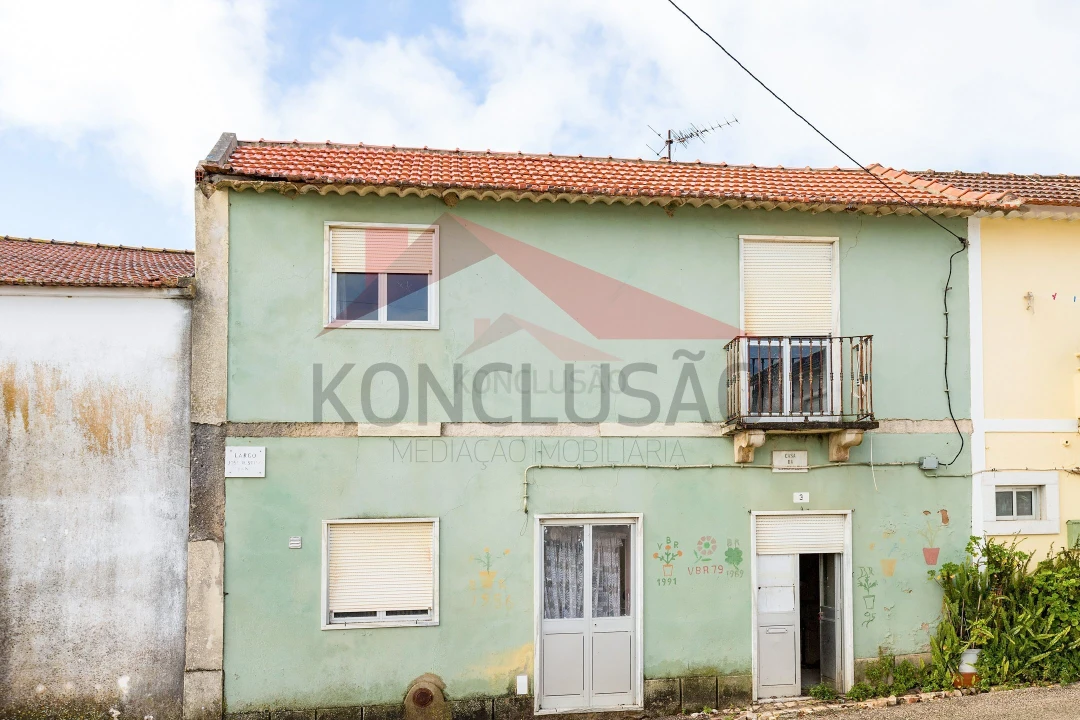 Moradia T2 para Venda em Alenquer (Santo Estêvão e Triana) Foto 3