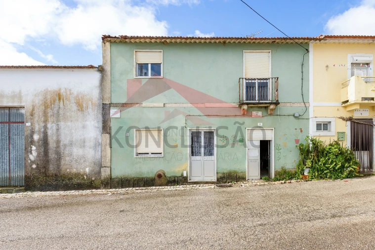 Moradia T2 para Venda em Alenquer (Santo Estêvão e Triana)