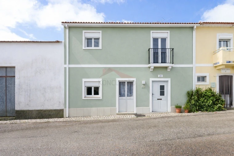 Moradia T2 para Venda em Alenquer (Santo Estêvão e Triana) Foto 2