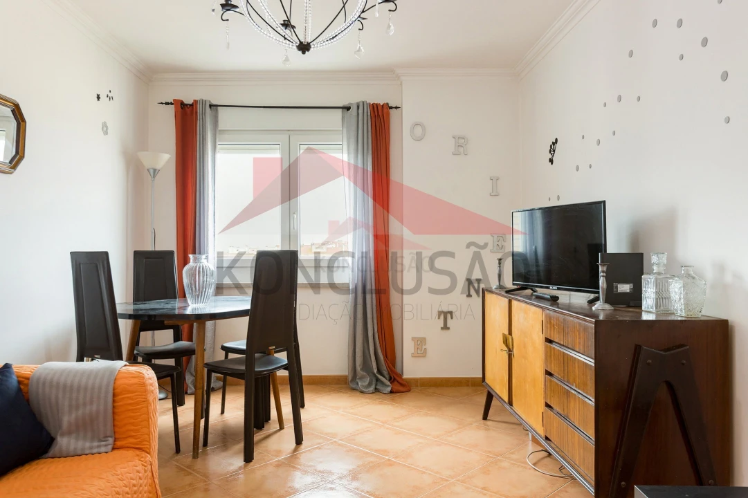 Apartamento T2 para Venda em Carregado e Cadafais Foto 11