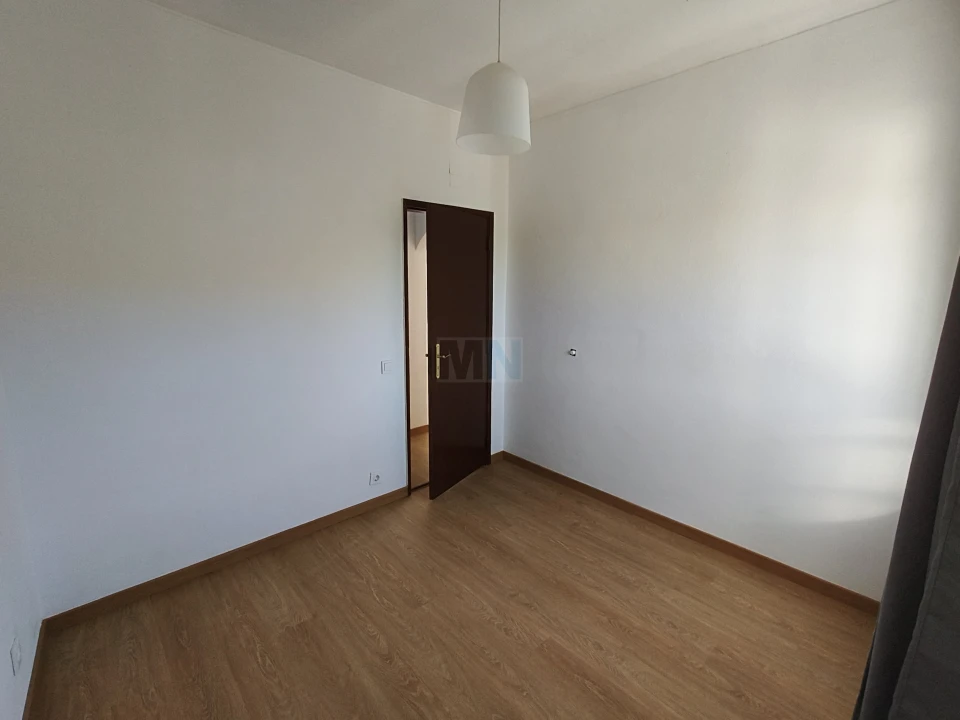 Moradia T2 para Venda em Santa Clara e Castelo Viegas Foto 15