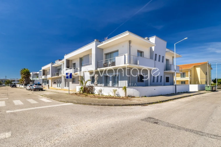 Apartamento T3 para Venda em Marinha Grande Foto 1