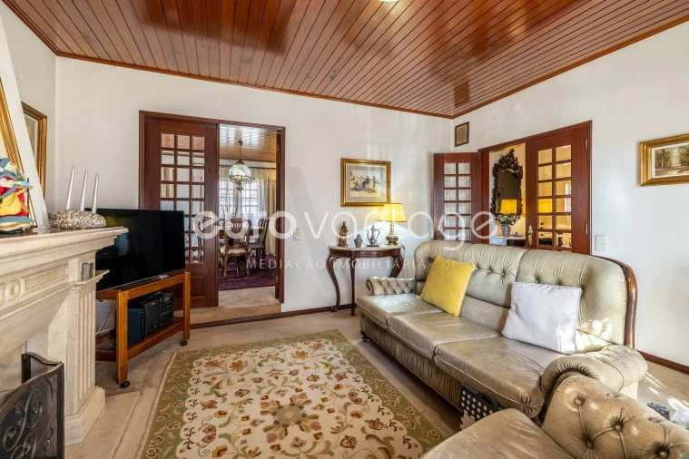 Moradia T8 para Venda em Marrazes e Barosa Foto 9