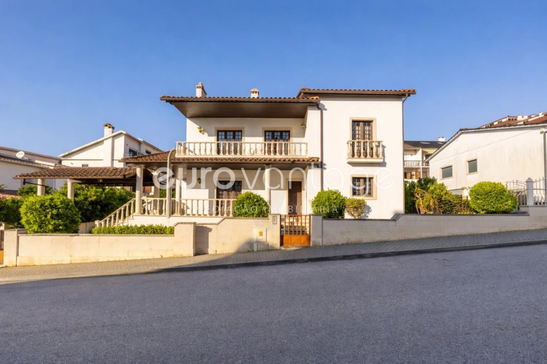 Moradia T8 para Venda em Marrazes e Barosa Foto 1