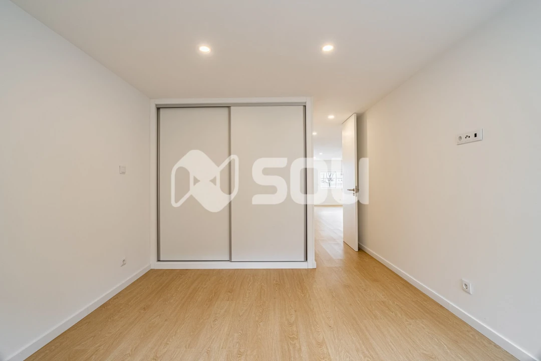 Apartamento T2 para Venda em Custóias, Leça do Balio e Guifões Foto 11