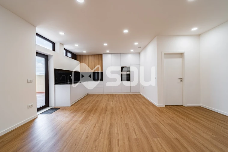 Apartamento T2 para Venda em Campanhã Foto 5