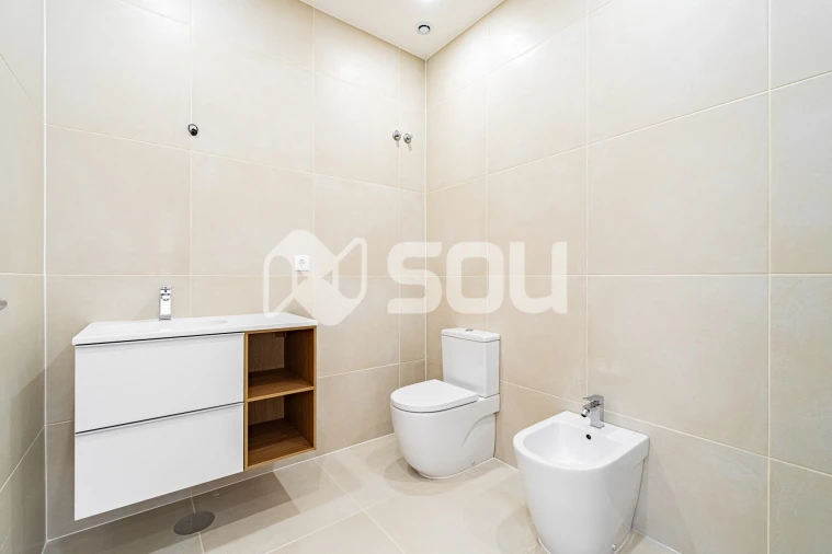 Apartamento T2 para Venda em Campanhã Foto 10