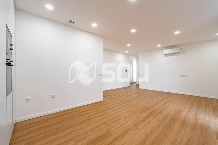 Apartamento T2 para Venda em Campanhã Foto 7