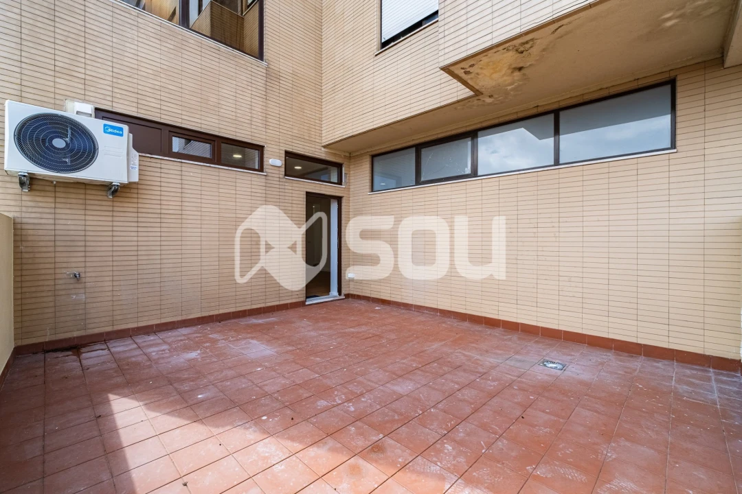 Apartamento T2 para Venda em Campanhã Foto 2