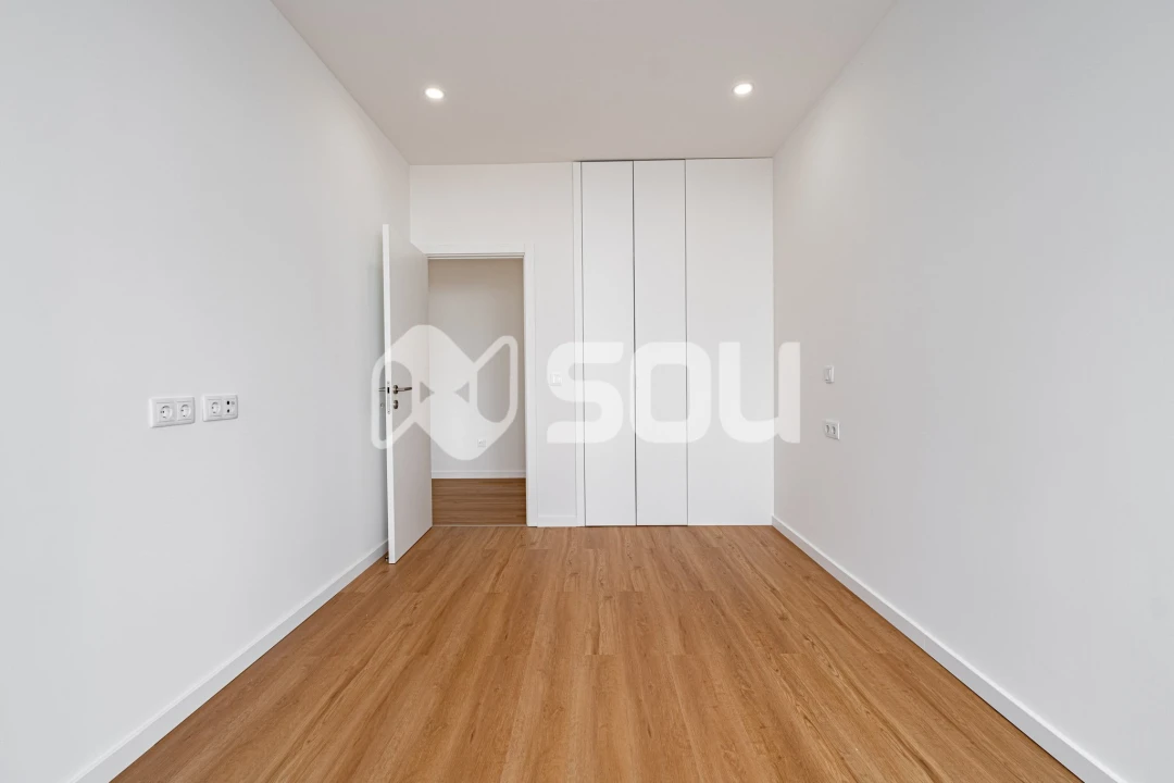 Apartamento T2 para Venda em Campanhã Foto 16