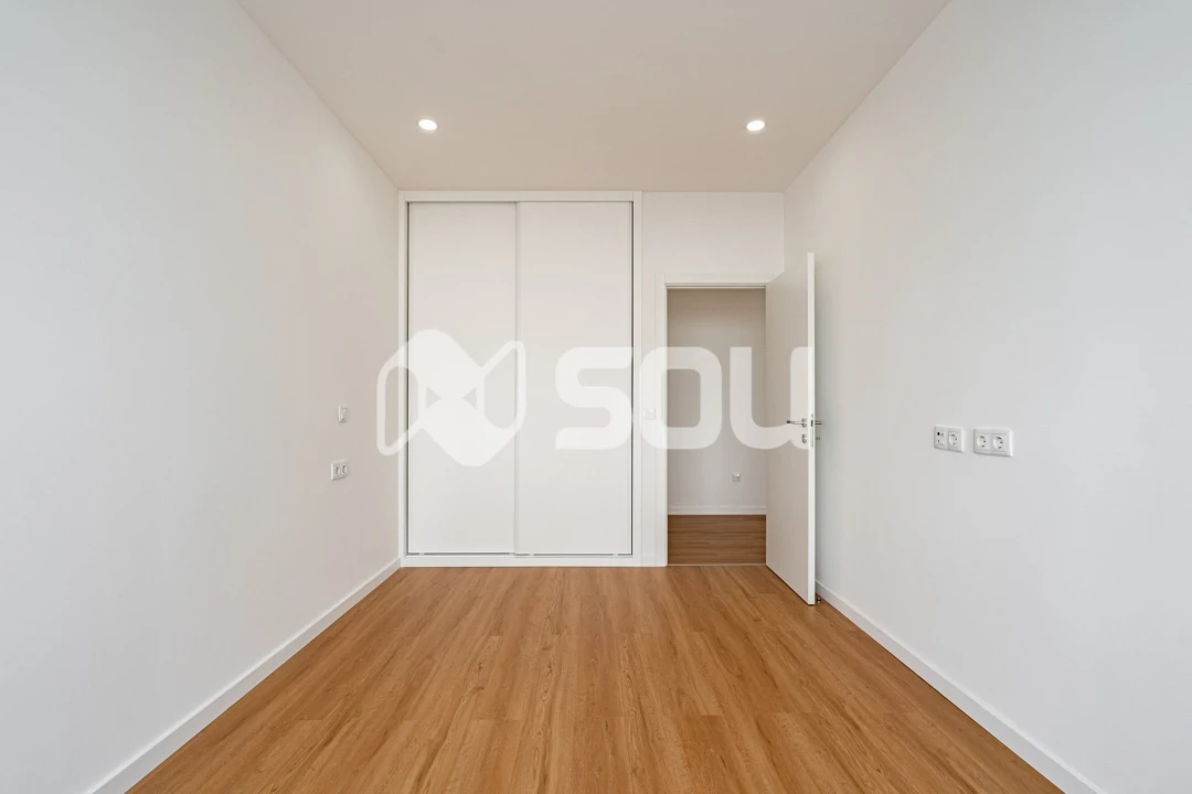 Apartamento T2 para Venda em Campanhã Foto 14