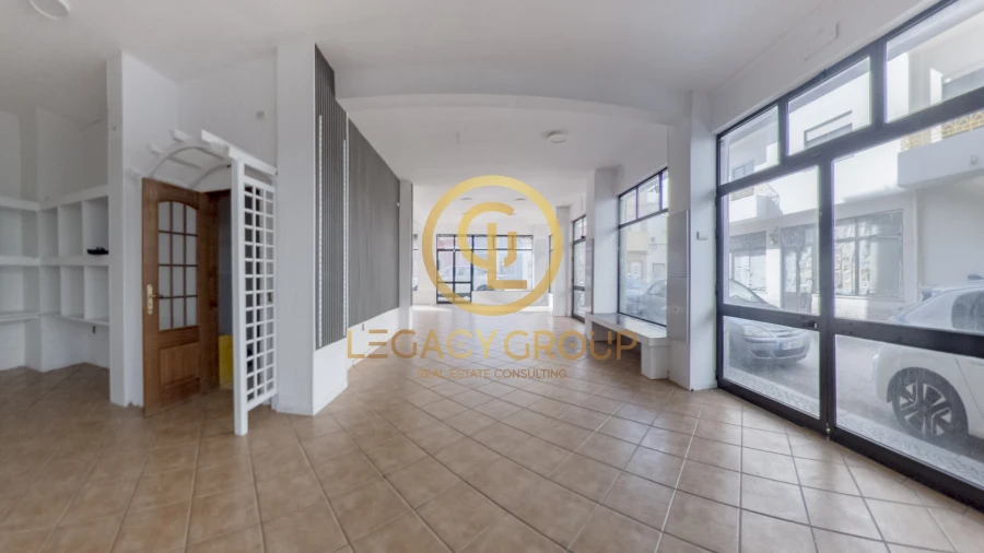 Loja para Arrendamento em Armação de Pera Foto 6