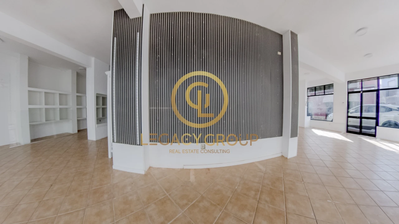 Loja para Arrendamento em Armação de Pera Foto 5