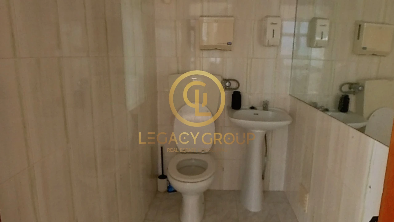 Loja para Arrendamento em Armação de Pera Foto 9