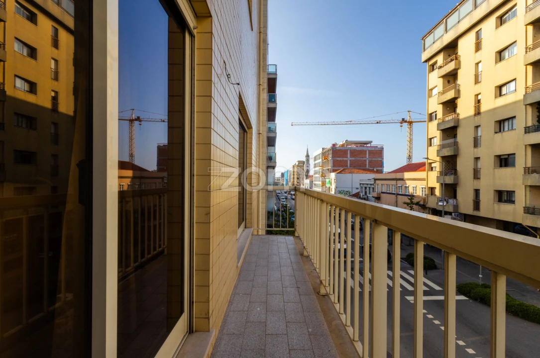 Apartamento T3 para Venda em Matosinhos e Leça da Palmeira Foto 1