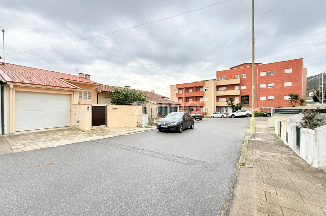 Moradia T3 para Venda em Vila Nova de Famalicão e Calendário Foto 5
