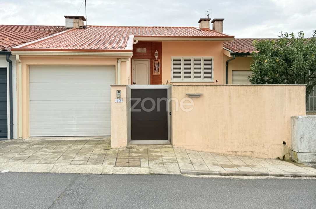 Moradia T3 para Venda em Vila Nova de Famalicão e Calendário Foto 2