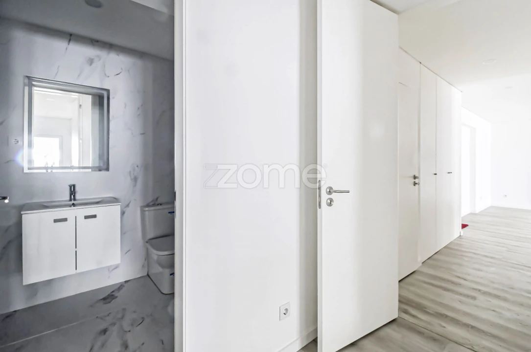 Apartamento T2 para Arrendamento em Campanhã Foto 24