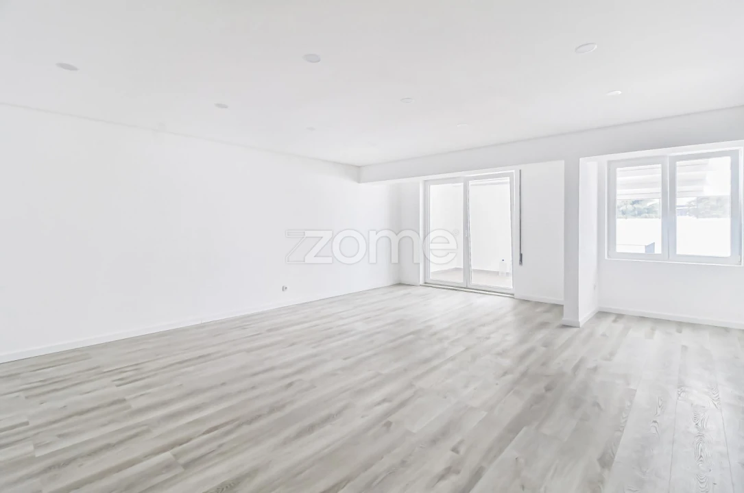 Apartamento T2 para Arrendamento em Campanhã Foto 5