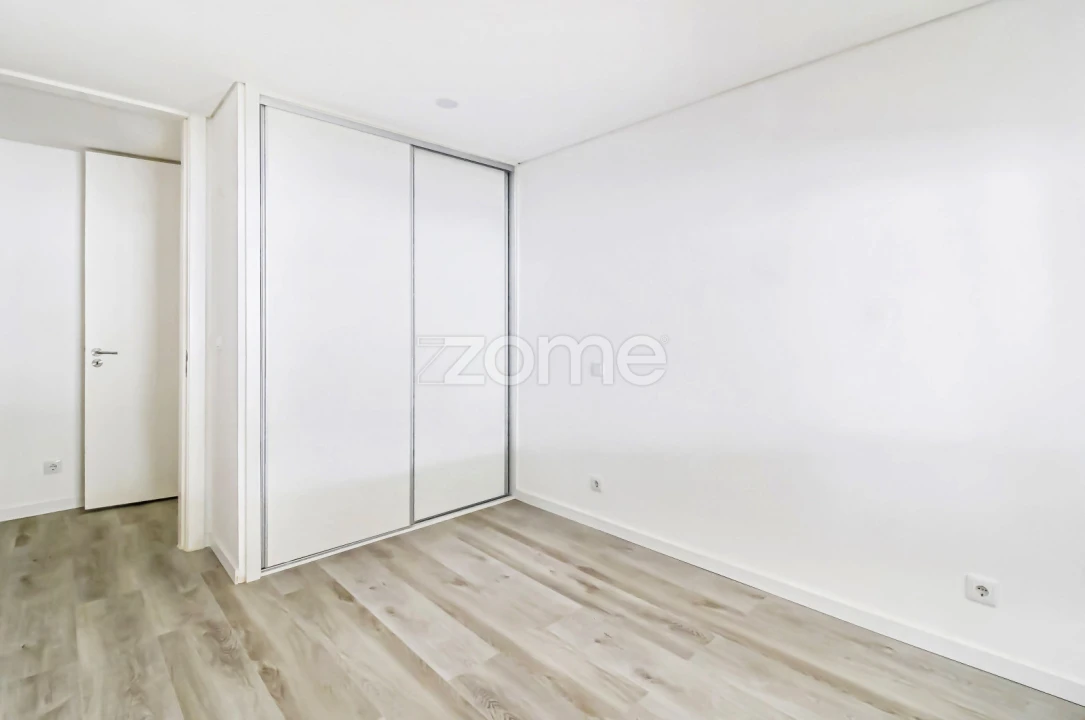 Apartamento T2 para Arrendamento em Campanhã Foto 26