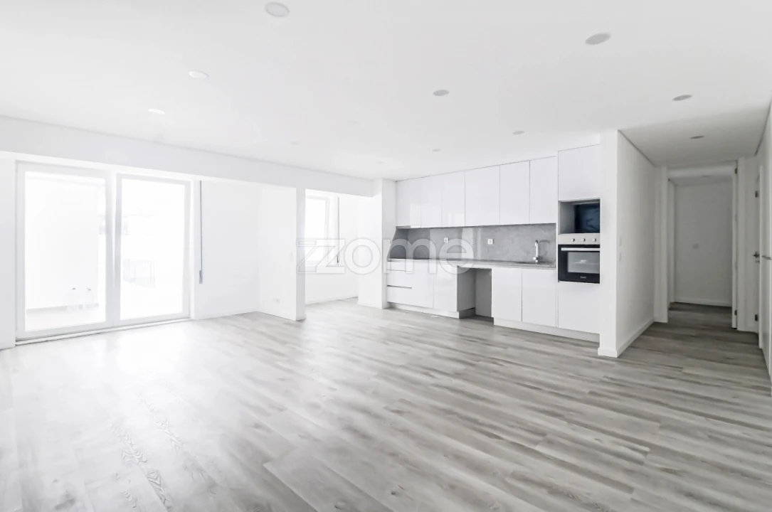 Apartamento T2 para Arrendamento em Campanhã Foto 6
