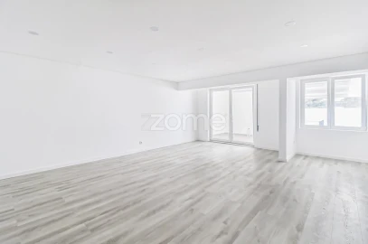 Apartamento T2 para Arrendamento em Campanhã