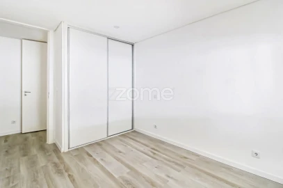 Apartamento T2 para Arrendamento em Campanhã