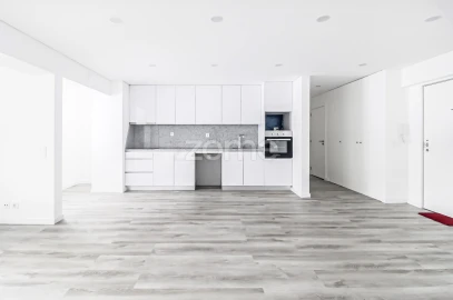 Apartamento T2 para Arrendamento em Campanhã