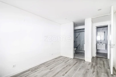 Apartamento T2 para Arrendamento em Campanhã
