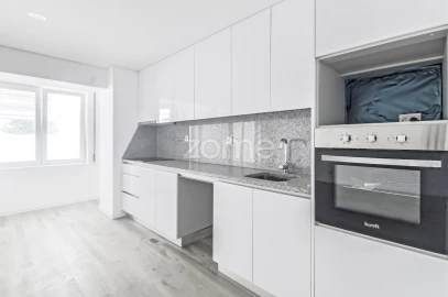 Apartamento T2 para Arrendamento em Campanhã