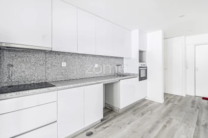 Apartamento T2 para Arrendamento em Campanhã