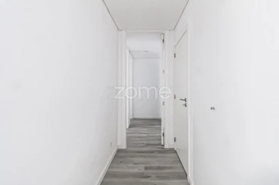 Apartamento T2 para Arrendamento em Campanhã