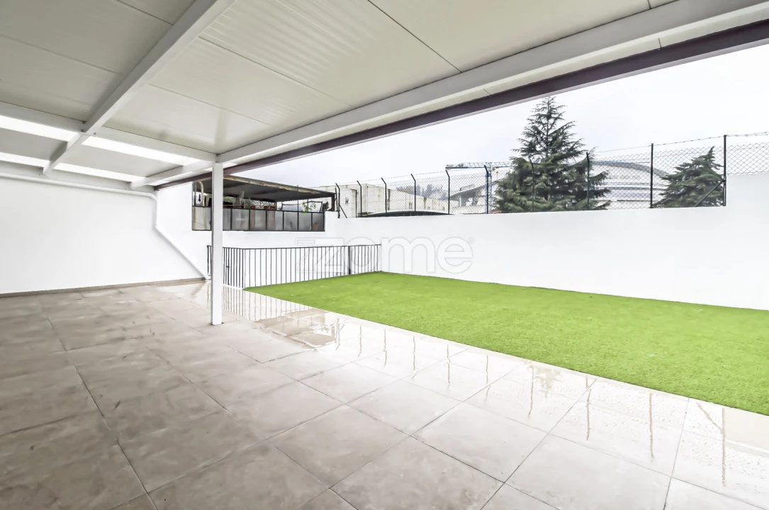Apartamento T2 para Arrendamento em Campanhã Foto 18