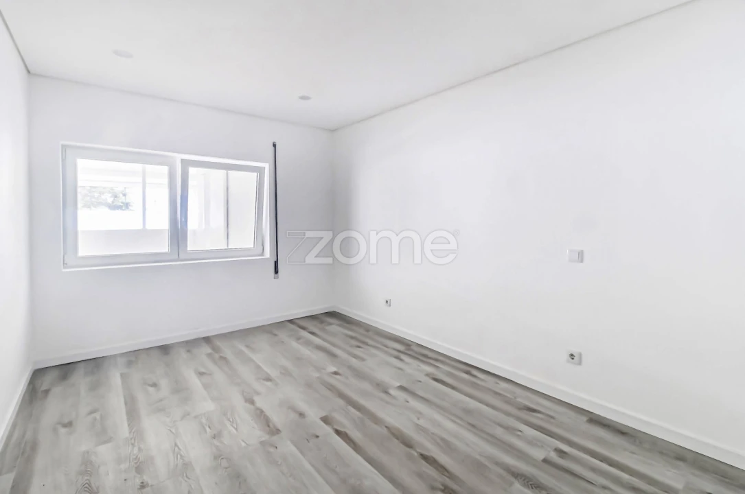 Apartamento T2 para Arrendamento em Campanhã Foto 28