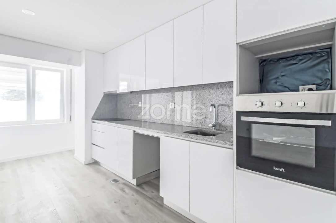 Apartamento T2 para Arrendamento em Campanhã Foto 10