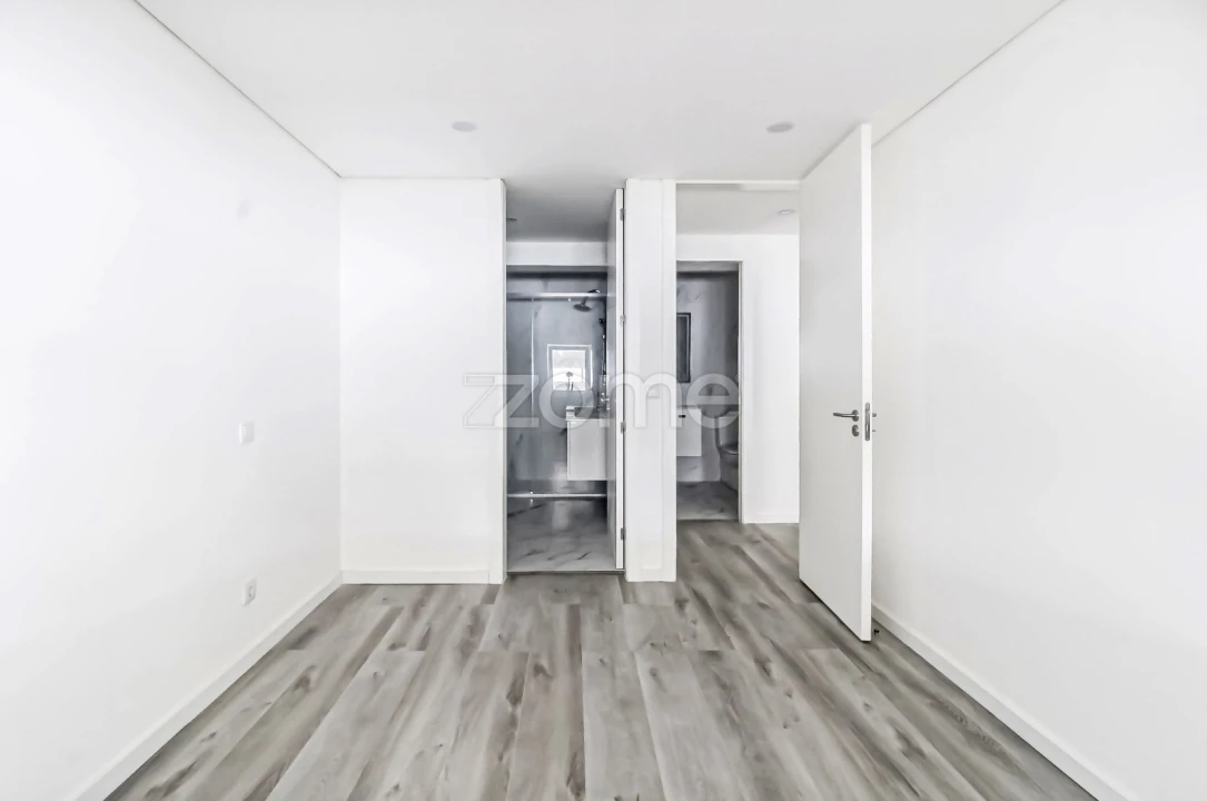 Apartamento T2 para Arrendamento em Campanhã Foto 30
