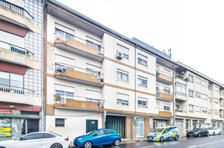 Apartamento T2 para Arrendamento em Campanhã Foto 33