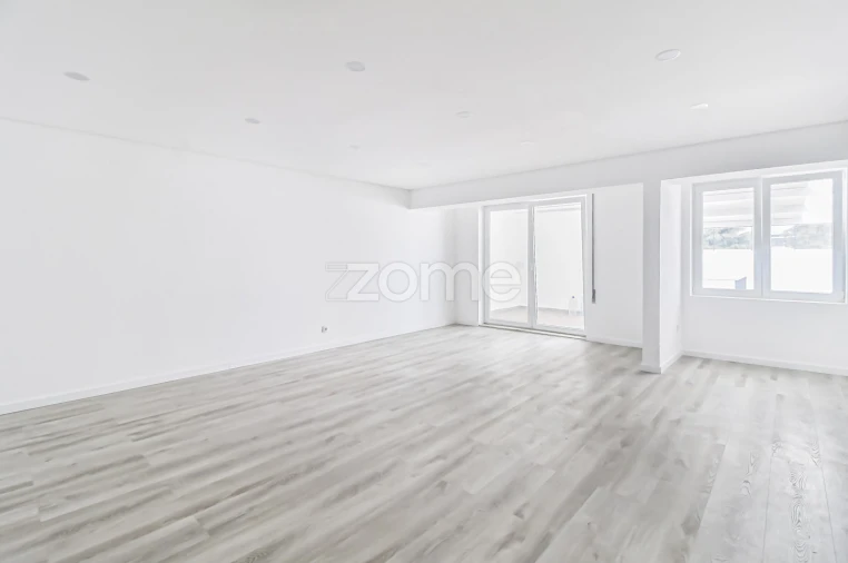 Apartamento T2 para Arrendamento em Campanhã Foto 5