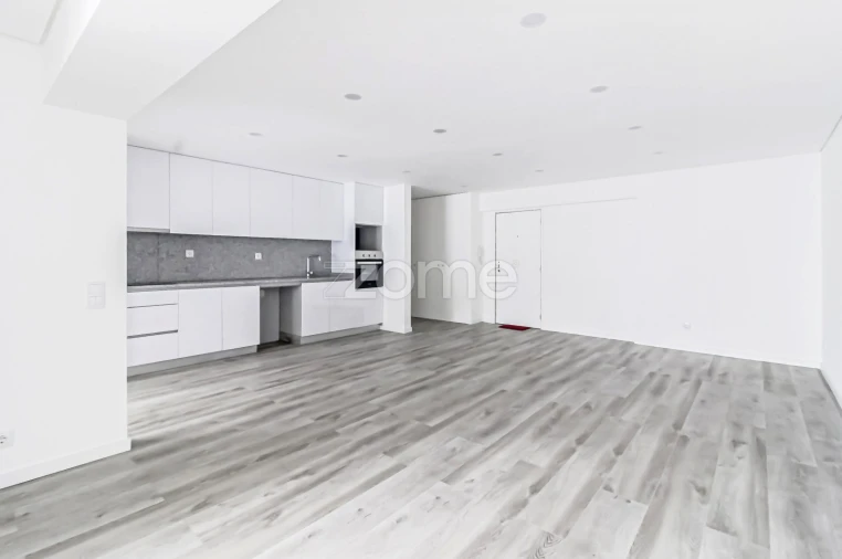 Apartamento T2 para Arrendamento em Campanhã Foto 8