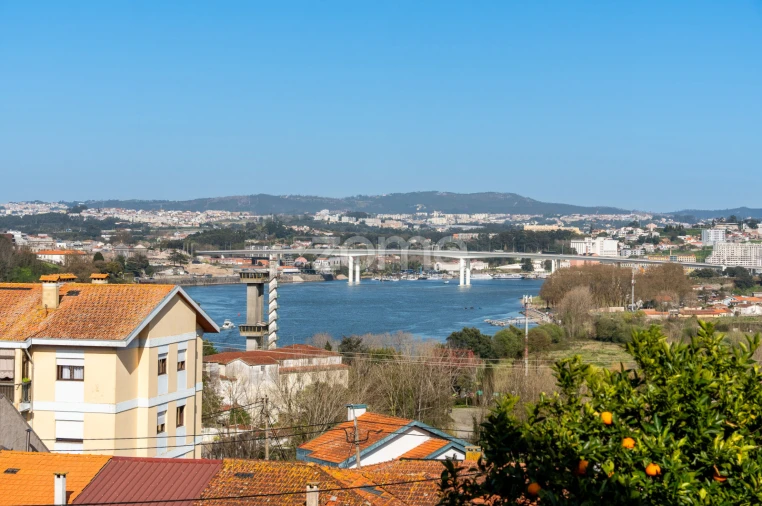 Apartamento T2 para Venda em Oliveira do Douro Foto 4