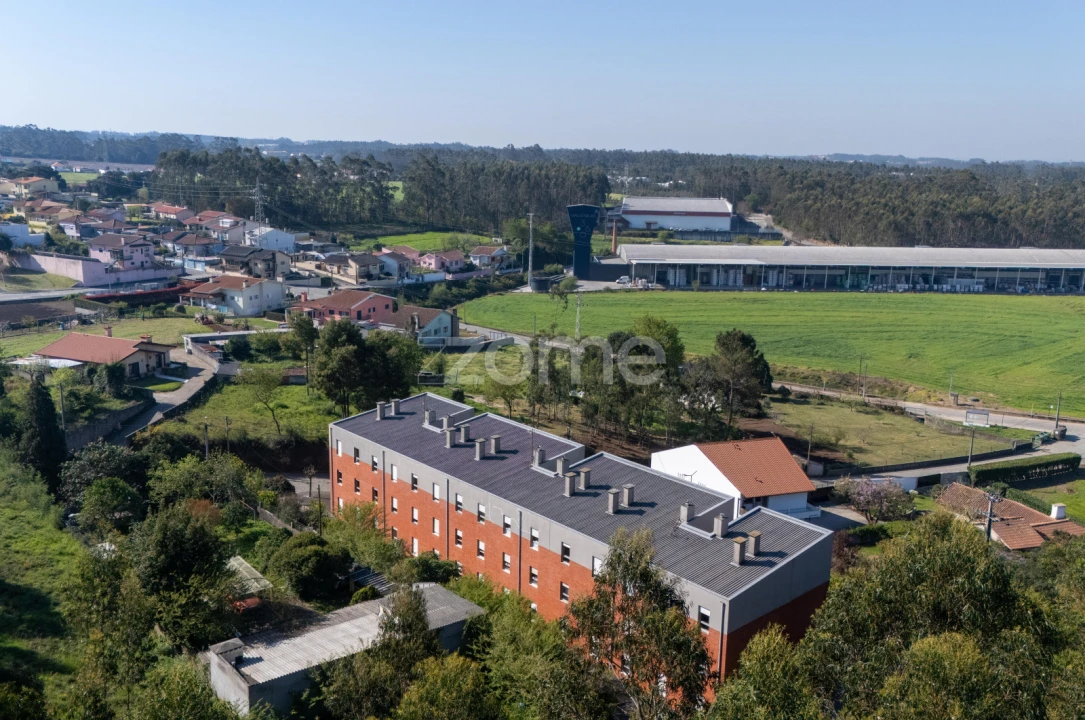 Apartamento T3 para Venda em Guilhabreu Foto 2