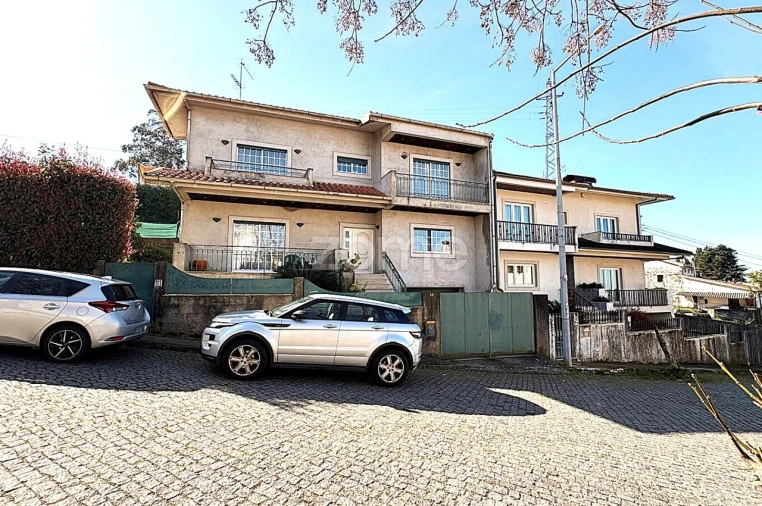 Moradia T4 para Venda em Nogueira, Fraião e Lamaçães Foto 43