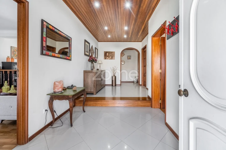 Moradia T4 para Venda em Nogueira, Fraião e Lamaçães Foto 5